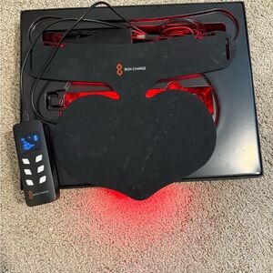 BON CHARGE Red Light Therapy Device